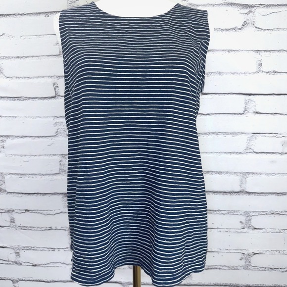 cupcakes & cashmere Tops - Cupcakes and Cashmere Navy‎ White Striped Lace Back Tank Top Womens Size Medium
